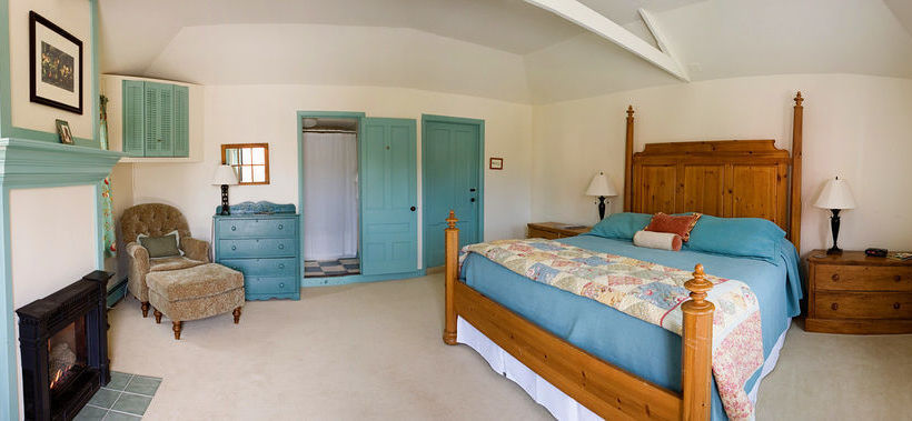 호텔 Red Clover Inn And Restaurant