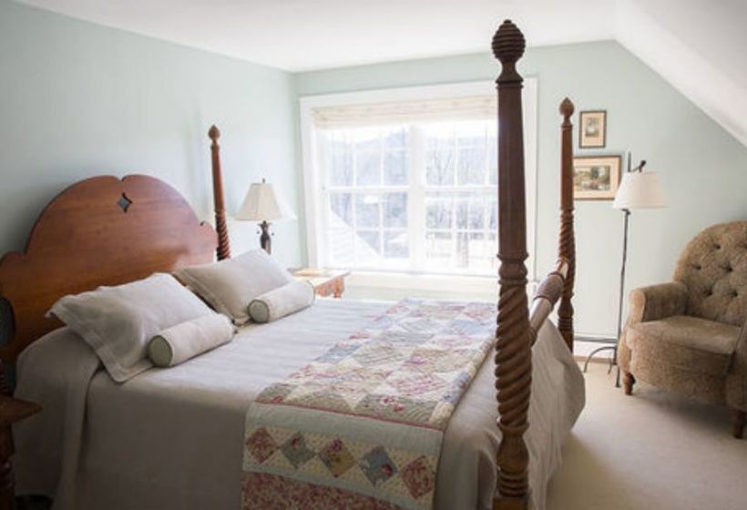 호텔 Red Clover Inn And Restaurant