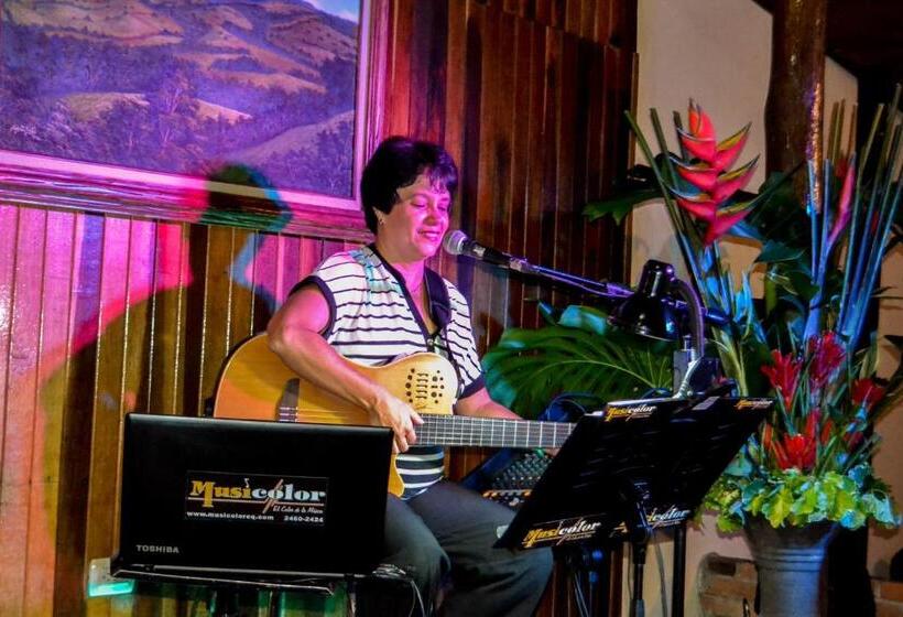 ホテル Termales Del Bosque & Hot Springs