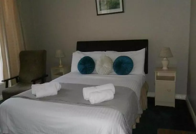 Ilenroy House B&b