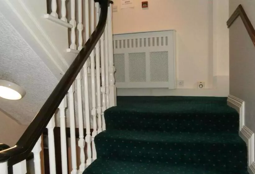 Ilenroy House B&b