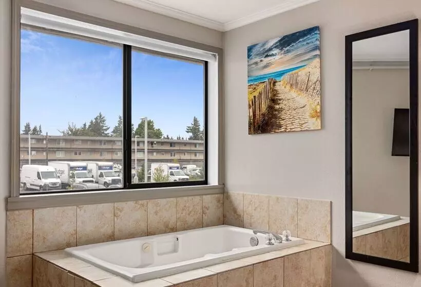 モーテル Days Inn By Wyndham Lakewood South Tacoma
