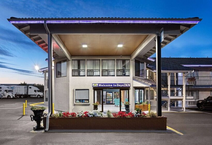 Мотель Days Inn By Wyndham Lakewood South Tacoma