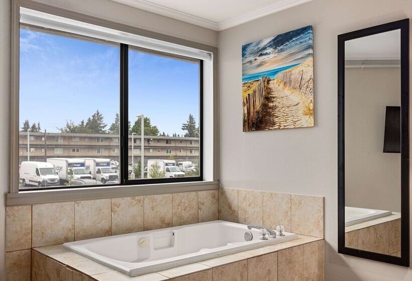 Мотель Days Inn By Wyndham Lakewood South Tacoma