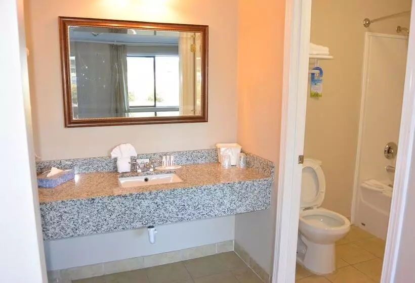 モーテル Days Inn By Wyndham Lakewood South Tacoma
