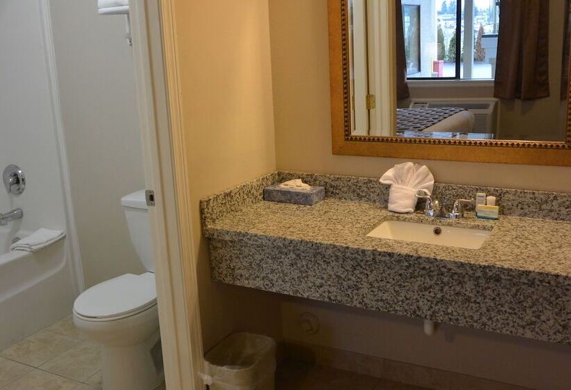 Мотель Days Inn By Wyndham Lakewood South Tacoma