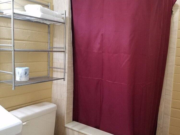 Motel Lakeside Inn And Cafe