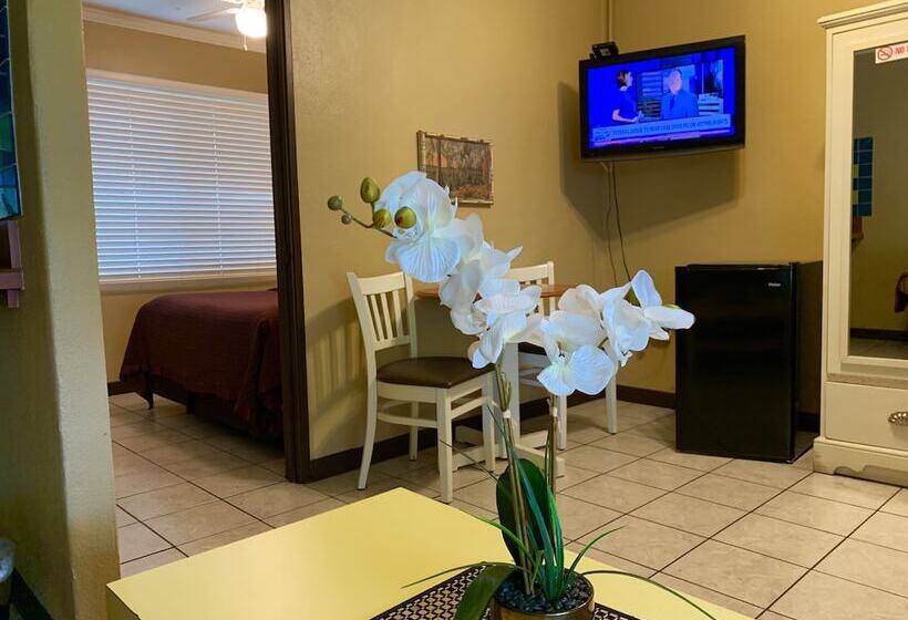 Motel Lakeside Inn And Cafe