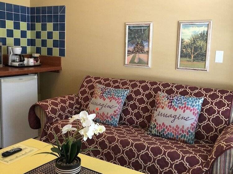 Motel Lakeside Inn And Cafe