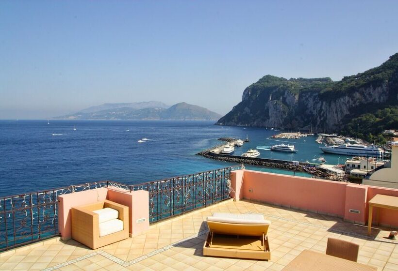 بنسيون Capri Inn