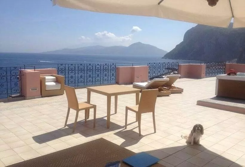 Majatalo Capri Inn