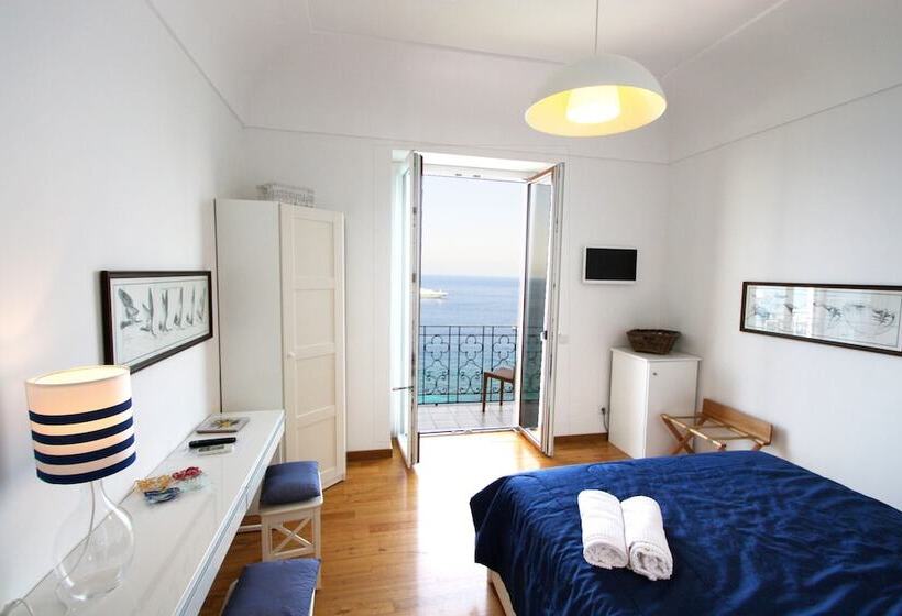 بنسيون Capri Inn