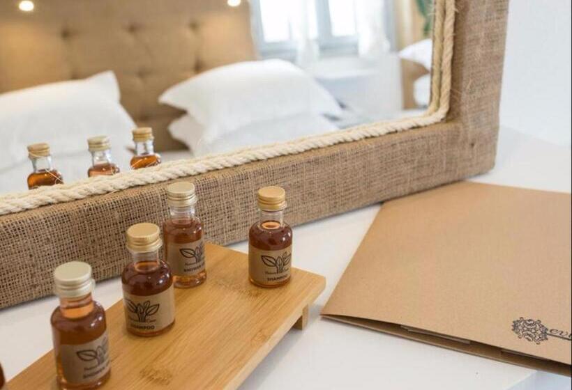 بنسيون Evi Rooms