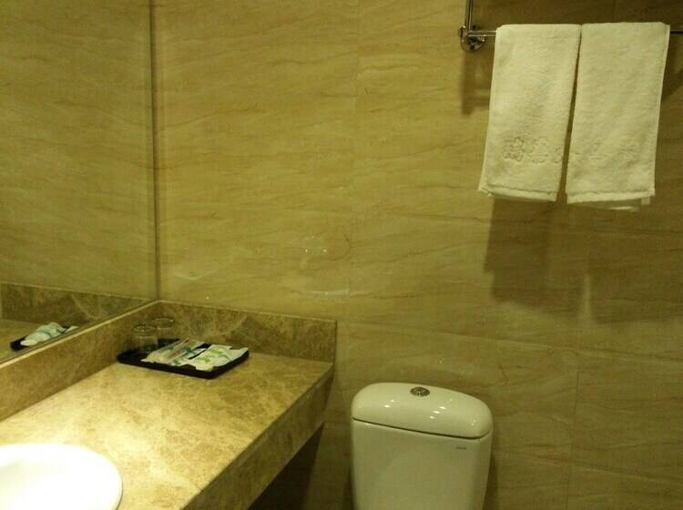 Ruijia Hotel Chengdu Airport