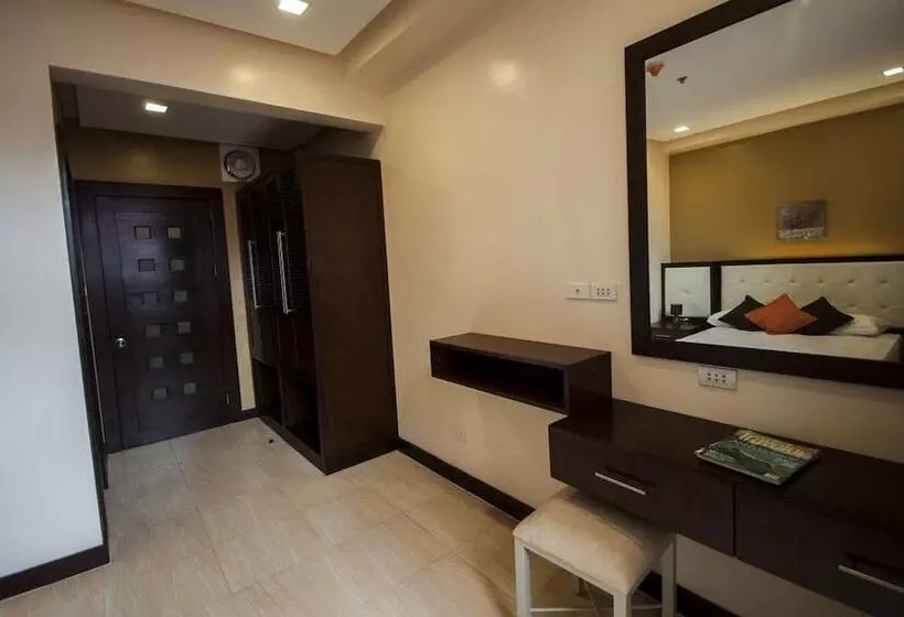 Santoni's Place