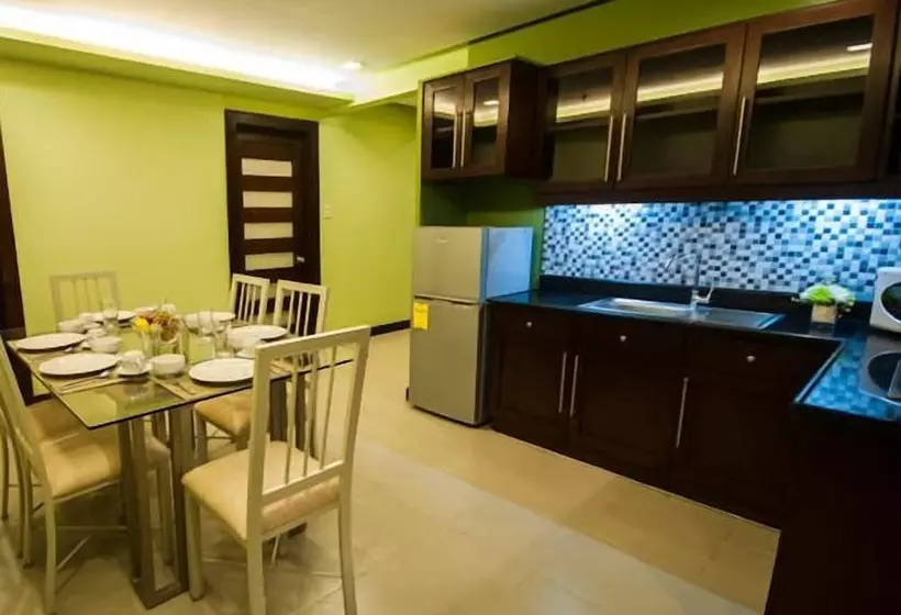 Santoni's Place