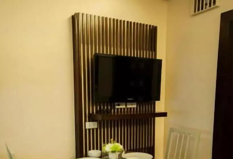 Santoni's Place