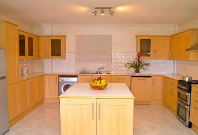 Woburn Villas
