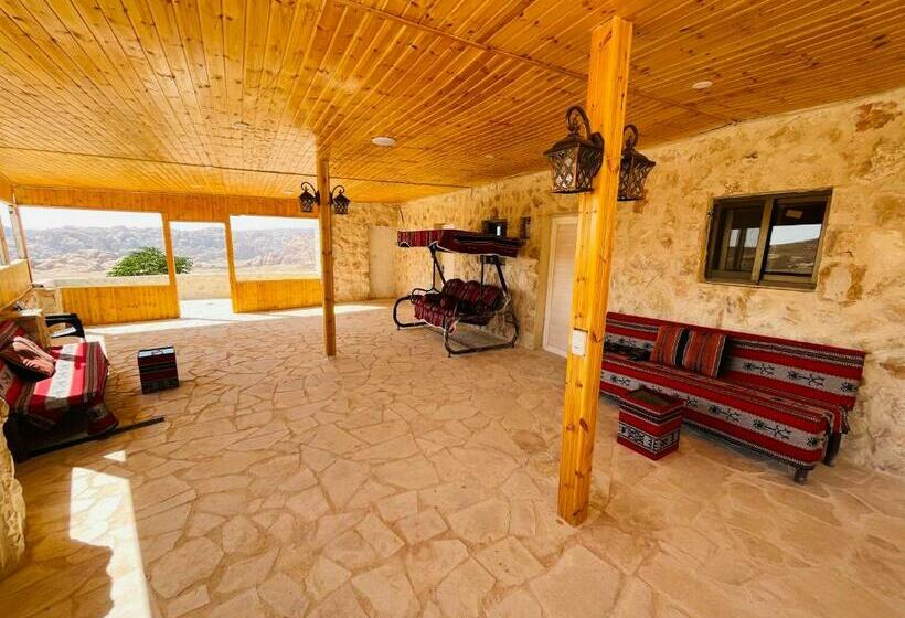 تختخواب و صبحانه Petra Royal Ranch