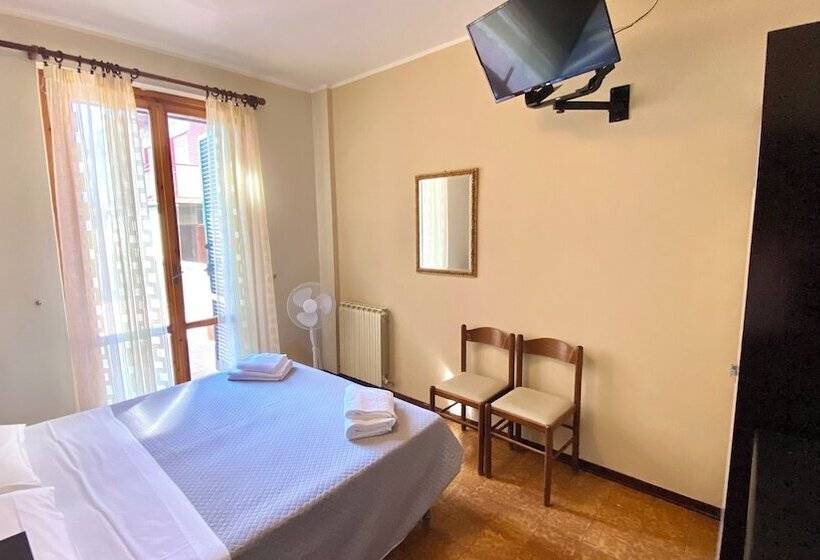 ユースホステル Umbria Green