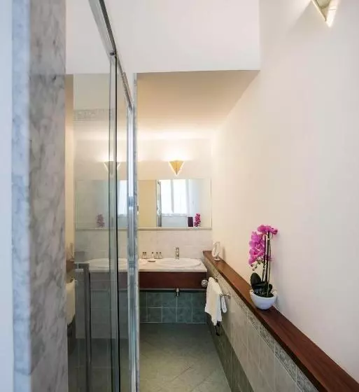 تختخواب و صبحانه Residenza Delle Arti