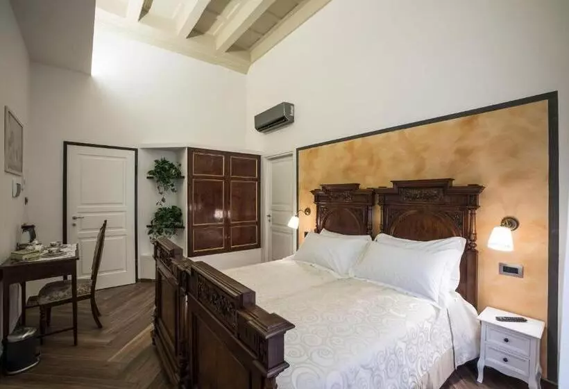 تختخواب و صبحانه Residenza Delle Arti