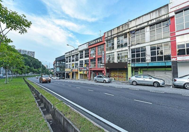 Gks Hotel By Oyo Rooms