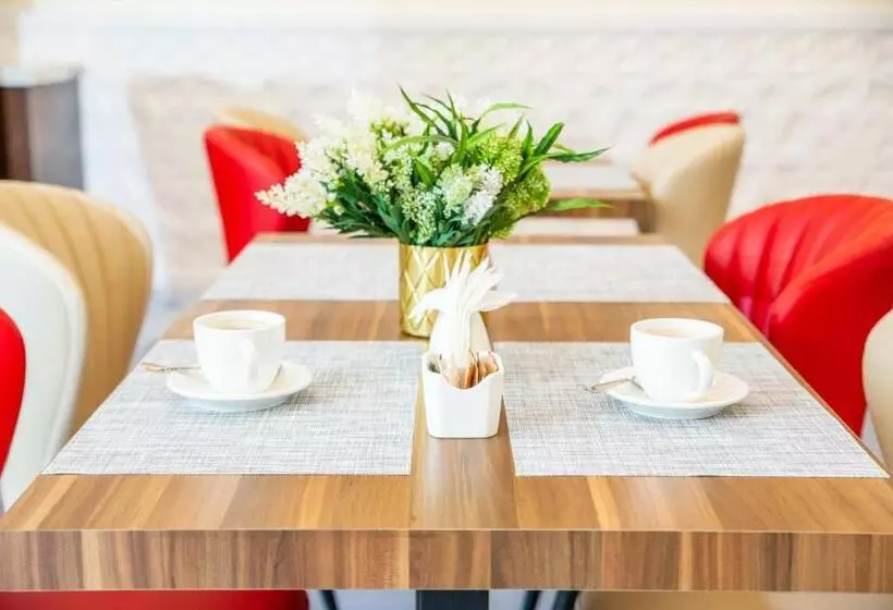 هتل Central Inn Souq Waqif