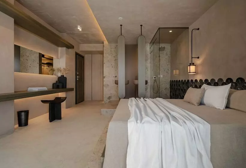 ホテル Naxos Rhyton