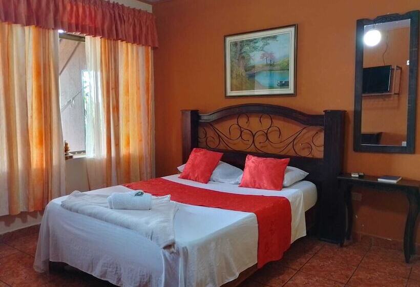 ホテル Torrre Fuerte