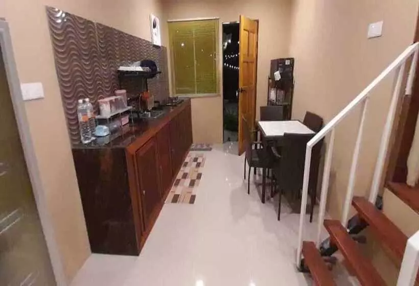 ペンション Kampung Sungai R&r,homes By Oyo Rooms