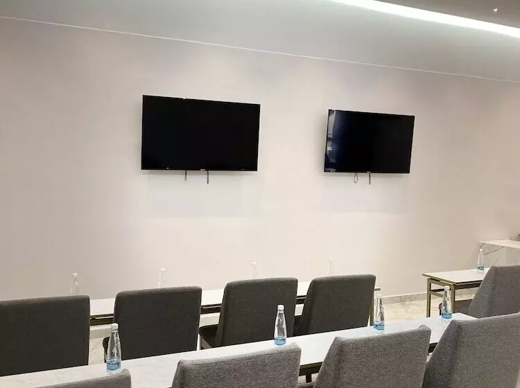 Zegen Hoteles