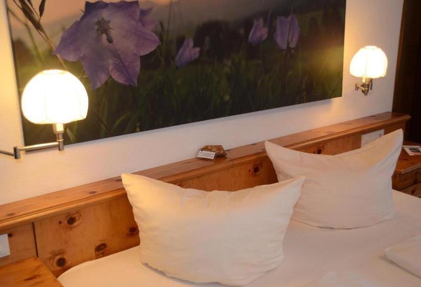 ホテル Bergbauernwirt Im Landhaus Bolgental