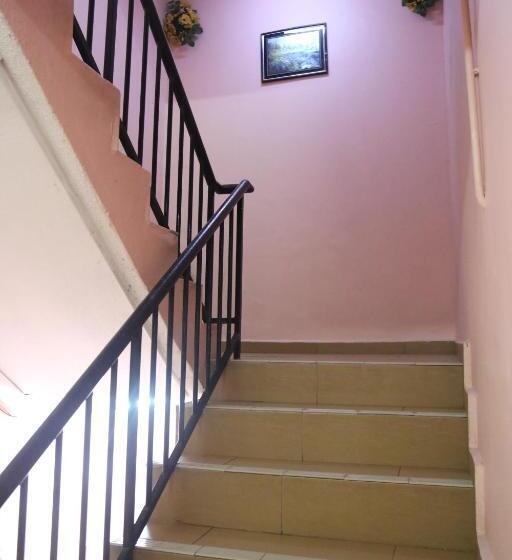 فندق Evonne Budget