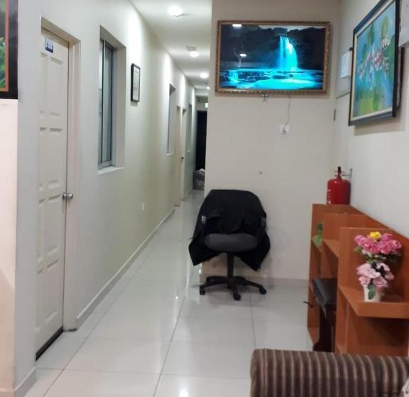 فندق Evonne Budget