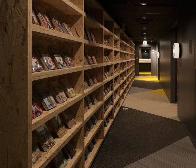 מלון כמוסות Booth Netcafe & Capsule