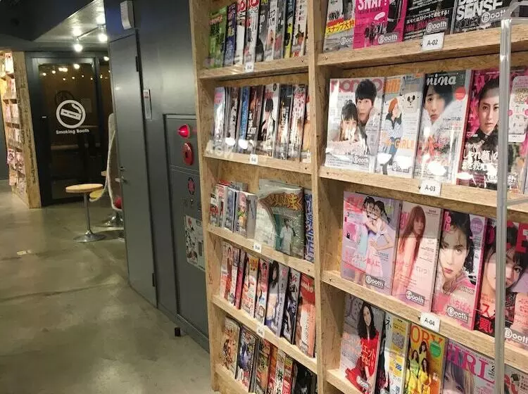 カプセルホテル Booth Netcafe & Capsule