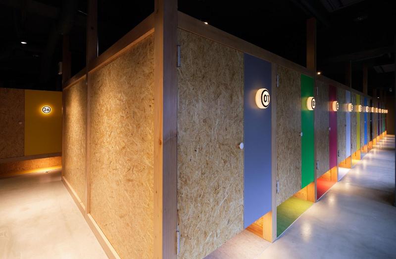 מלון כמוסות Booth Netcafe & Capsule