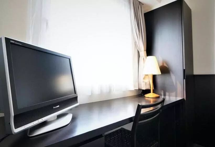 Green Rich Hotel Tosu Ekimae