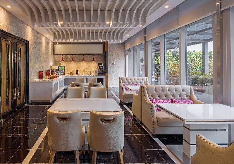 هتل Mercure Singapore Bugis