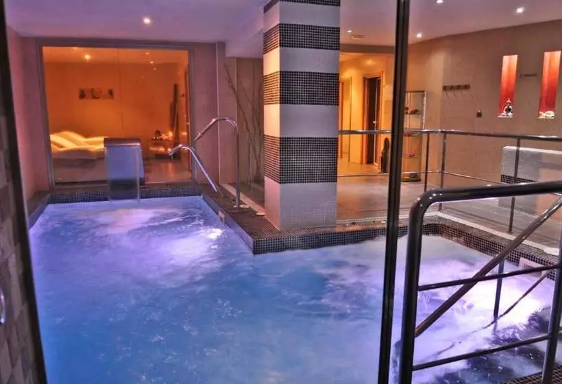 Hotelli & Spa Plaza Arriate