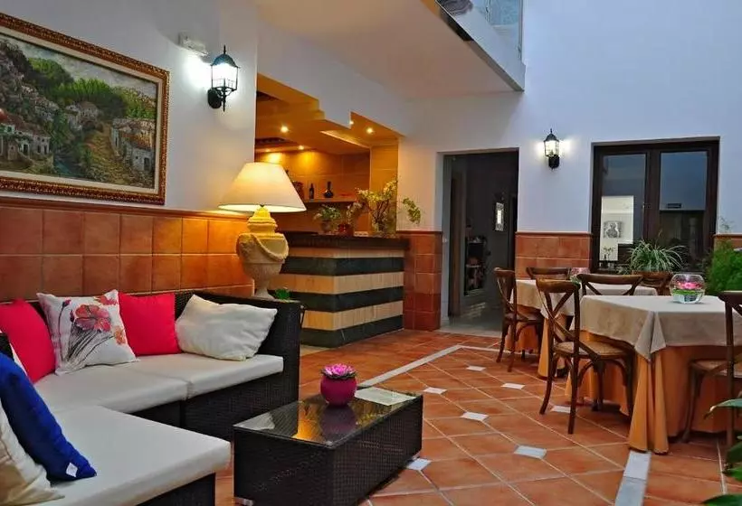 Hotelli & Spa Plaza Arriate