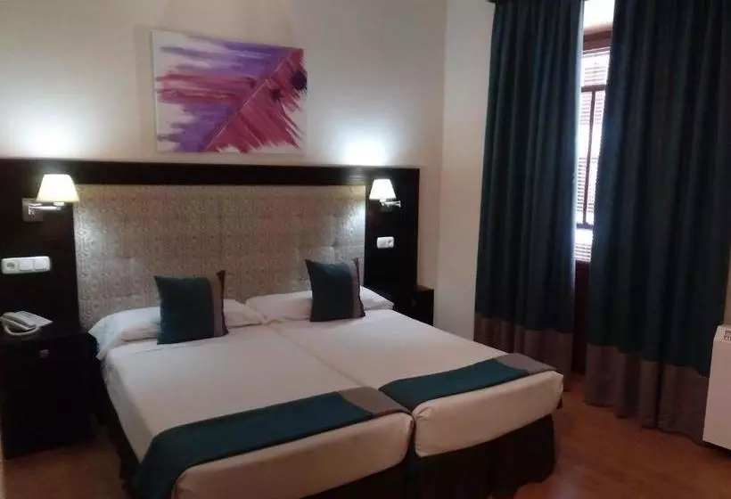 Hotelli & Spa Plaza Arriate