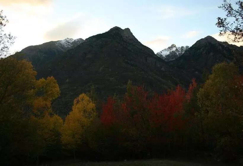 ホテル Tres Picos