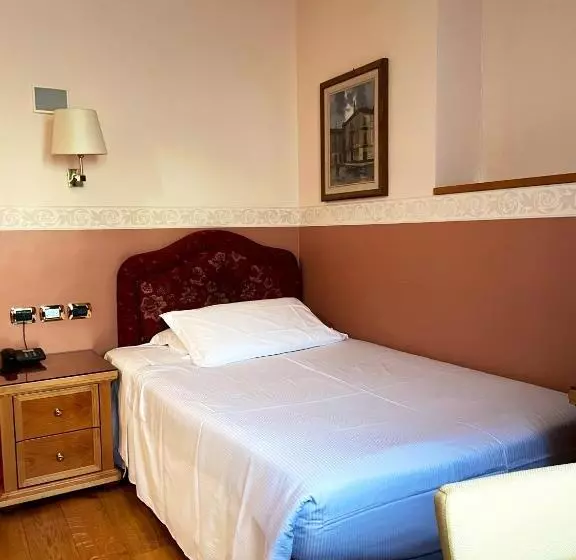 Paradise Hotel & Wellness