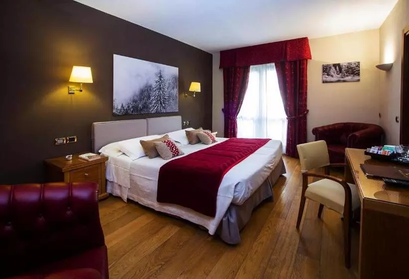 Paradise Hotel & Wellness