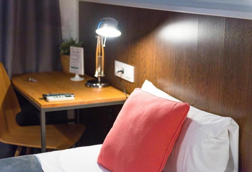 Coimpact Coliving   Hostel