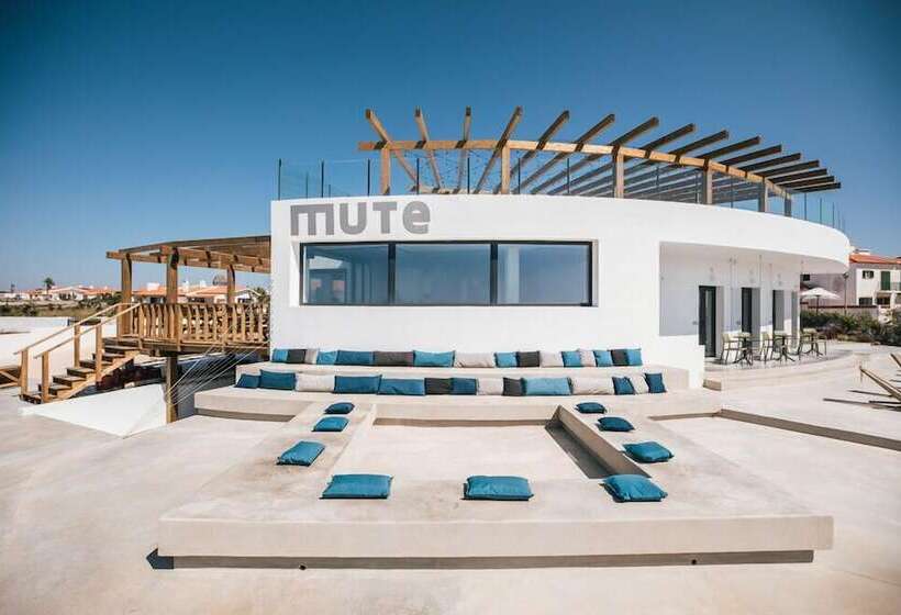 הוסטל Mute Porto Covo