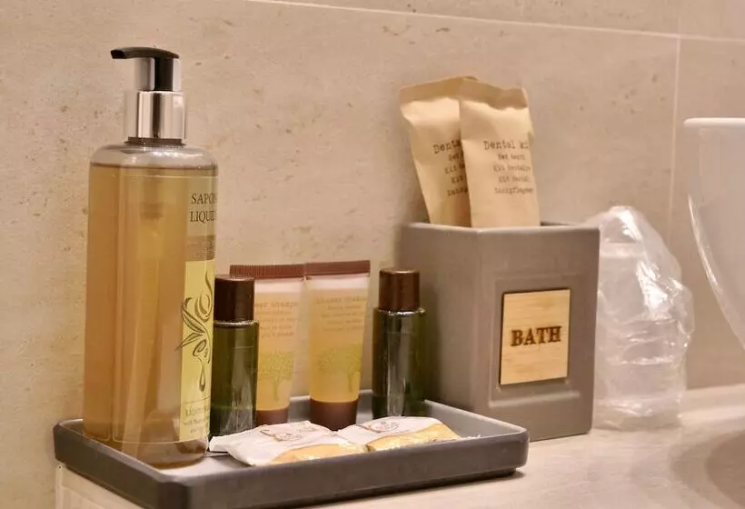 تختخواب و صبحانه Helmirage Suite Via Del Corso