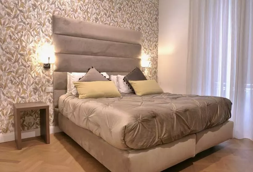 تختخواب و صبحانه Helmirage Suite Via Del Corso